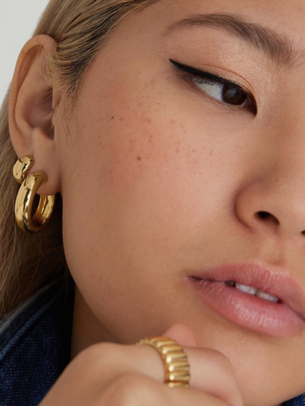 Mejuri Chunky Gold Hoops - Large